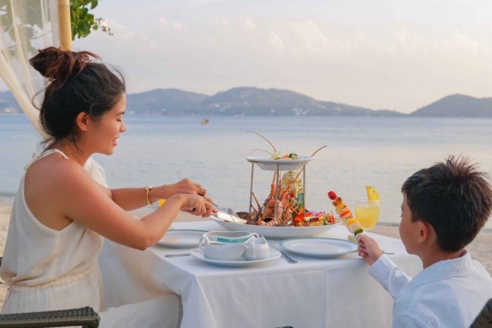 Best Romantic Dining Restaurant Phuket| Beach Candle Light Dinner for ...